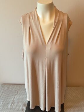 Cable & Gauge Sleeveless V-Neck Draped Camisole in Neutral Blush